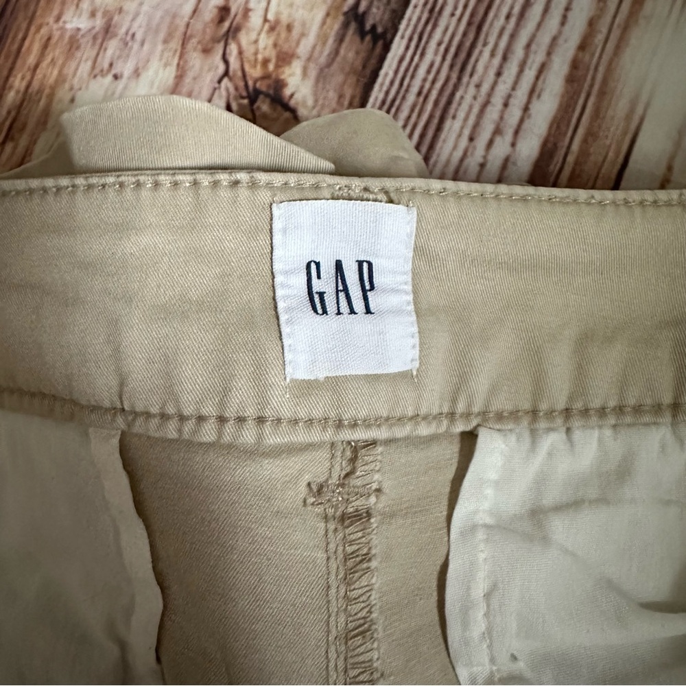 Gap 5” Girlfriend Khaki Shorts Size 8 - Picture 8 of 10